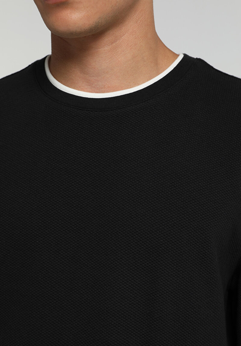 Imagine a Tricou Cu Maneca Lunga De Barbati Negru Regular Fit Cl1076433