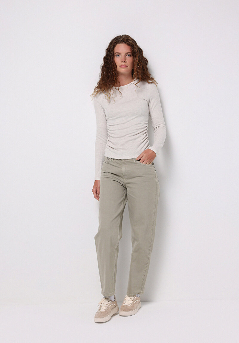 Afișați detalii pentru Pulover De Dama Ecru Slim Fit  Cl1077097