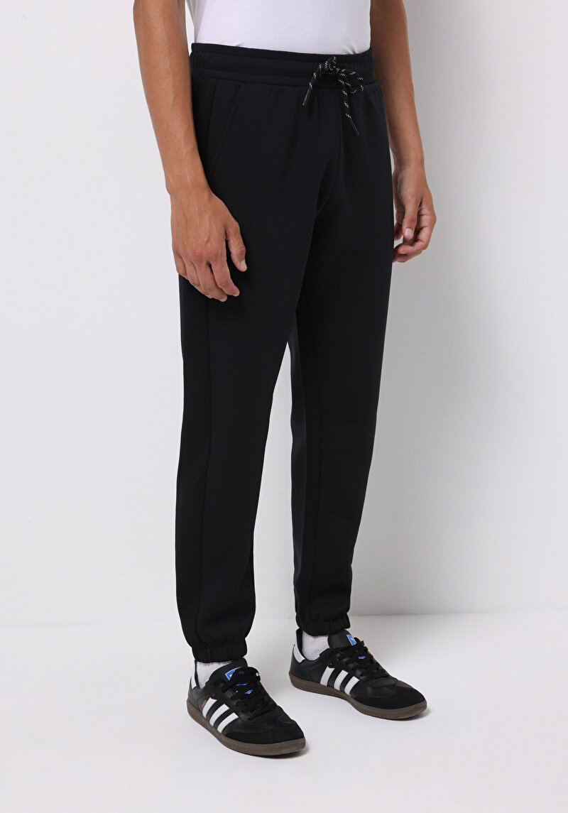 Afișați detalii pentru Pantaloni De Trening De Barbati Negru Regular Fit  Cl1076853