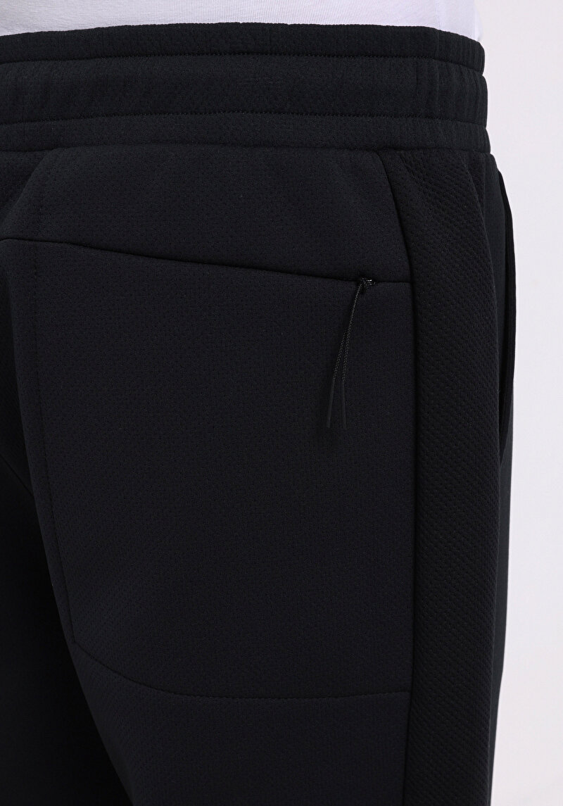Afișați detalii pentru Pantaloni De Trening De Barbati Negru Regular Fit  Cl1076853
