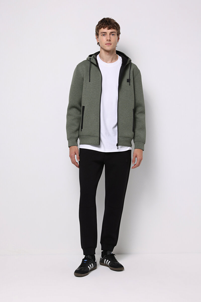 Afișați detalii pentru Pantaloni De Trening De Barbati Negru Regular Fit  Cl1075397