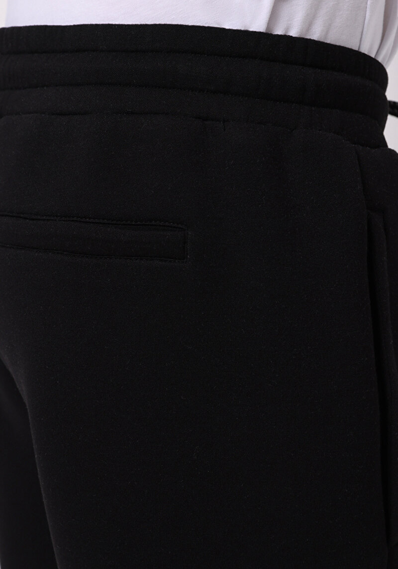 Afișați detalii pentru Pantaloni De Trening De Barbati Negru Regular Fit  Cl1075397