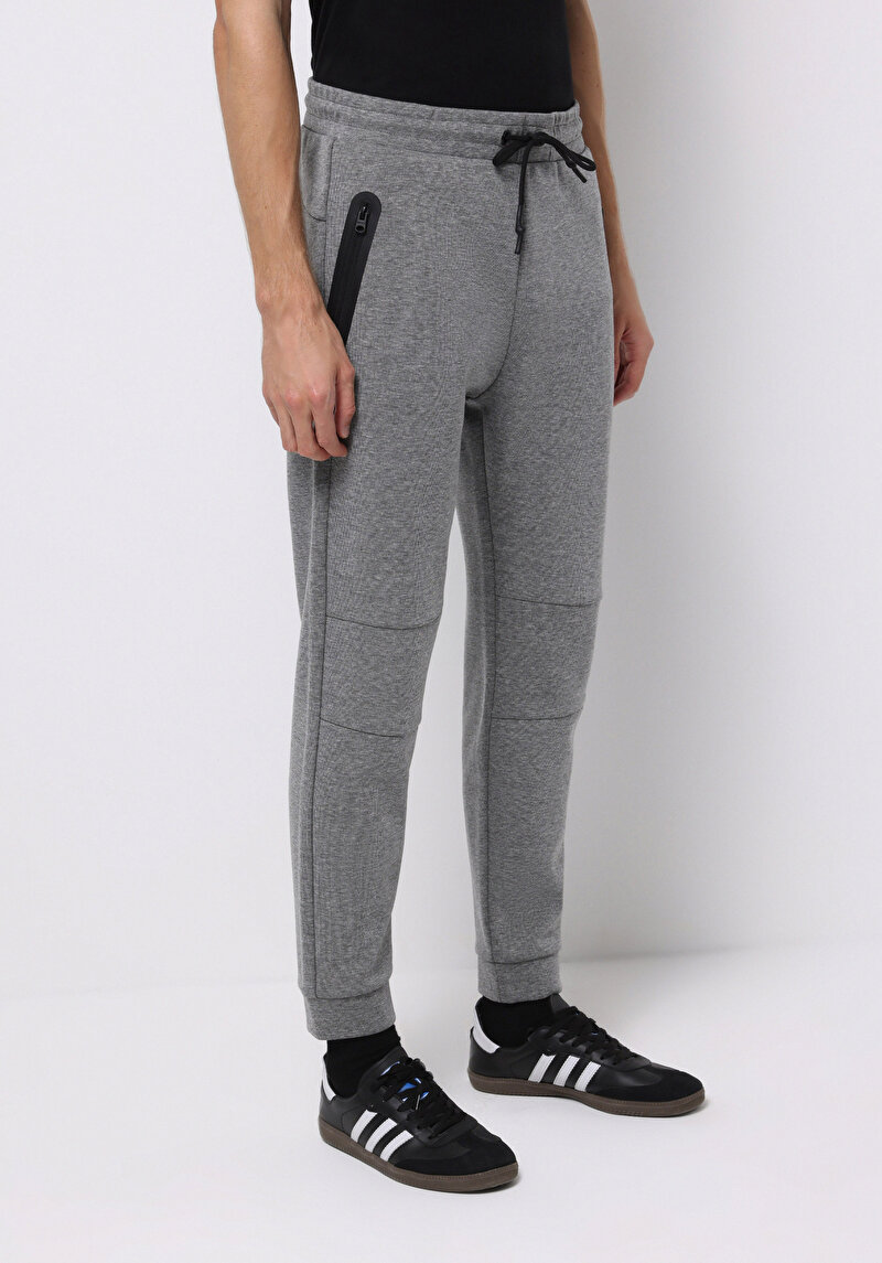 Imagine a Pantaloni De Trening De Barbati Antracit Regular Fit Cl1075654