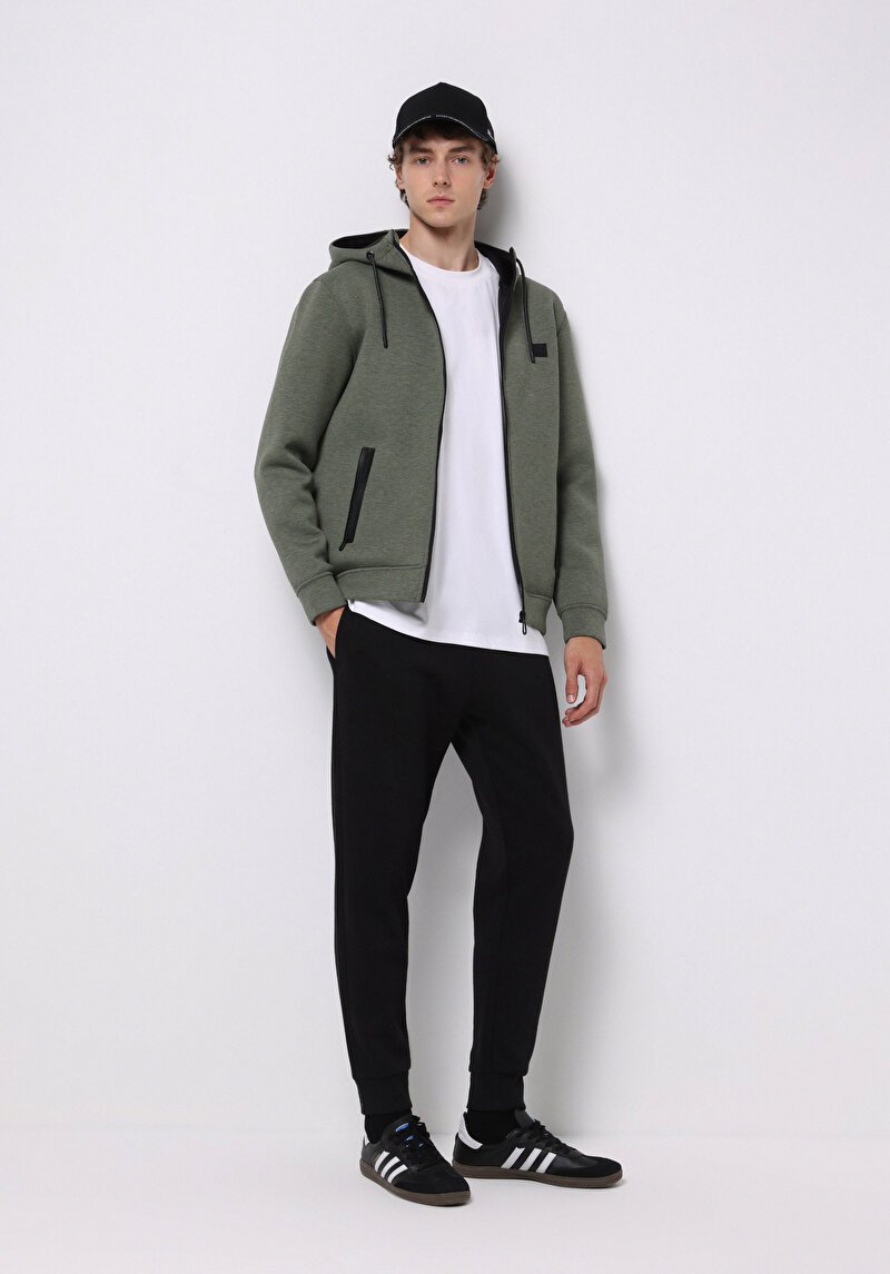 Imagine a Pantaloni De Trening De Barbati Negru Slim Fit  Cl1077099