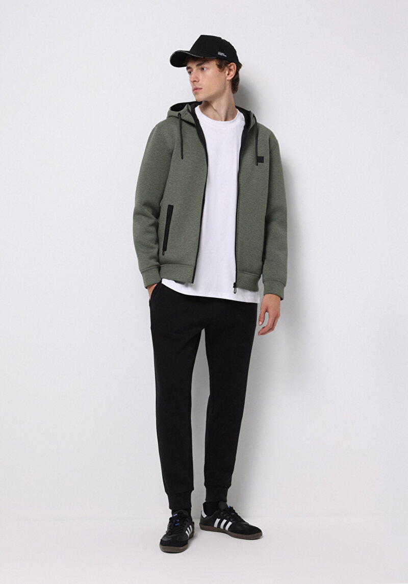 Imagine a Pantaloni De Trening De Barbati Negru Slim Fit Cl1077099