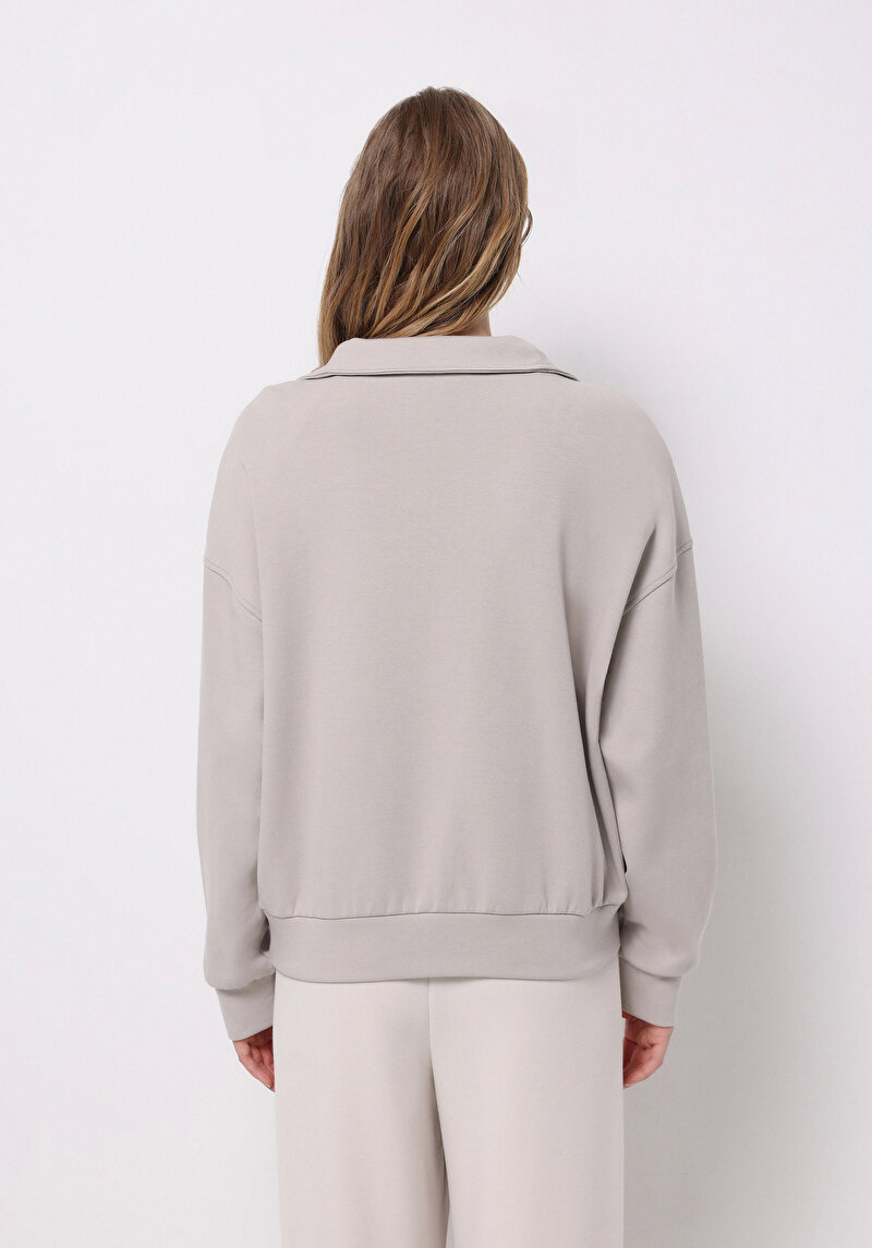 Imagine a Hanorac / Bluza De Dama Alb Regular Fit Cl1076443