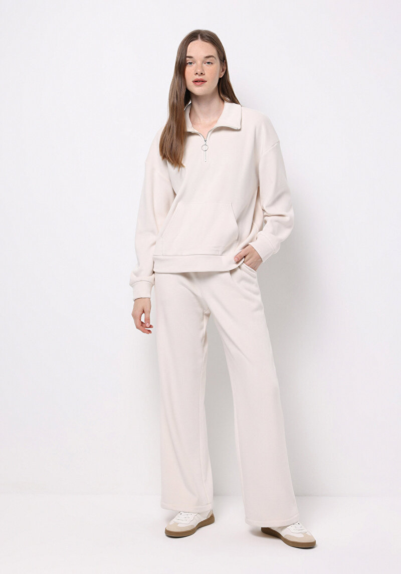 Afișați detalii pentru Pantaloni De Trening De Dama Ecru Regular Fit  Cl1076588