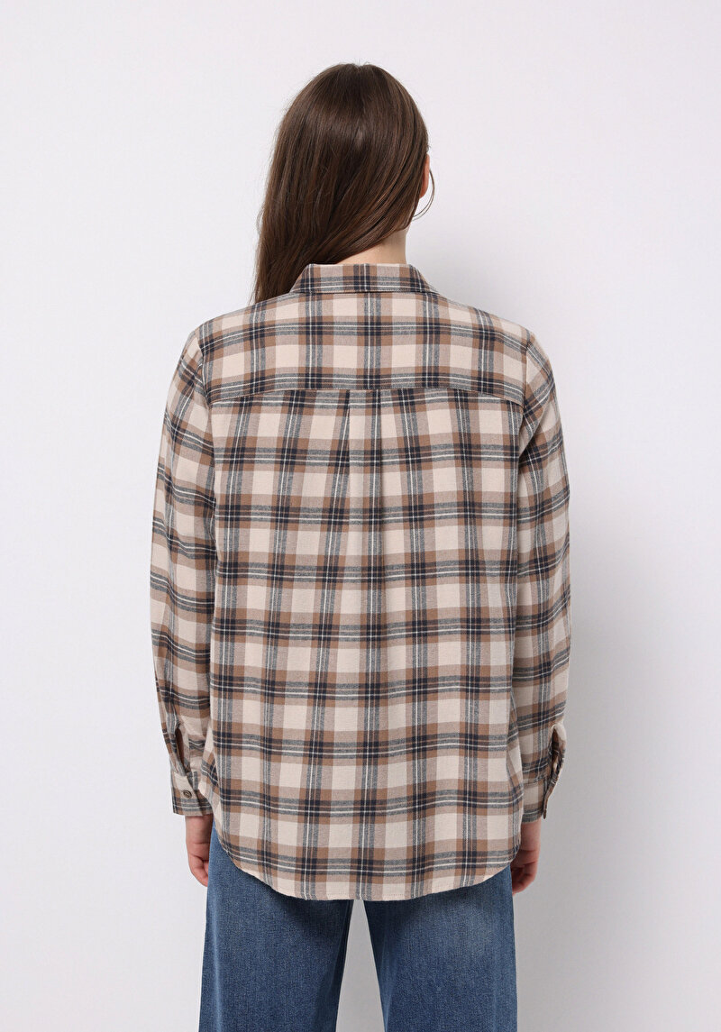 Imagine a Camasa Cu Maneca Lunga De Dama Bej Regular Fit Cl1071217