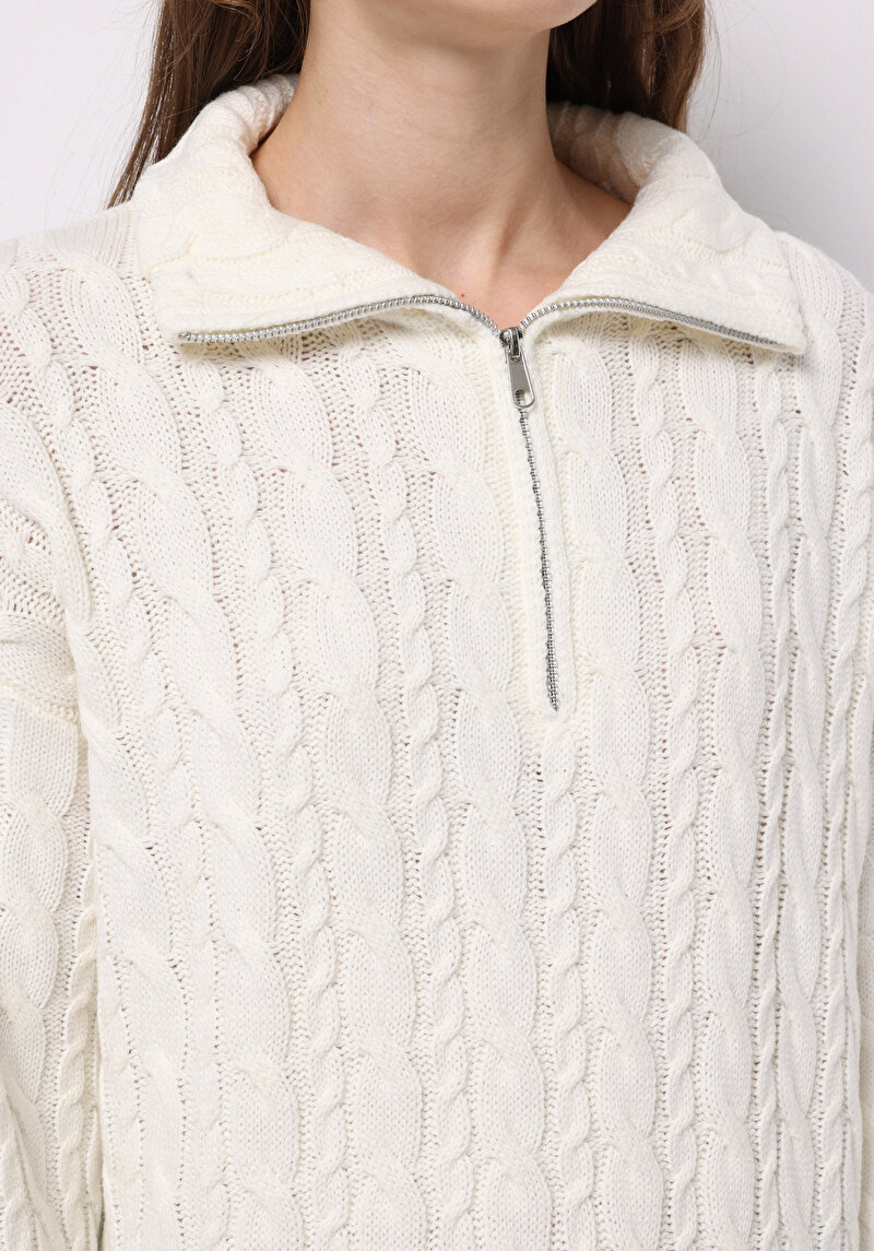 Afișați detalii pentru Pulover De Dama Ecru Oversize  Cl1076701