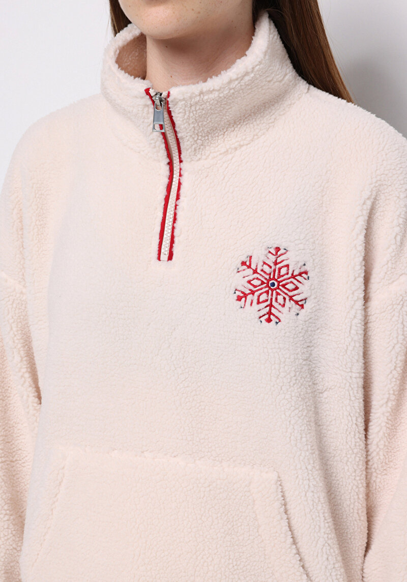 Imagine a Hanorac / Bluza De Dama Ecru Regular Fit Cl1077347