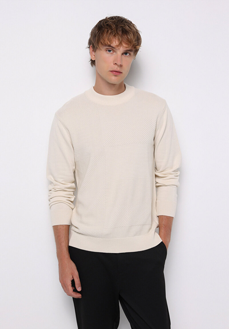 Imagine a Pulover De Barbati Ecru Regular Fit Cl1076490