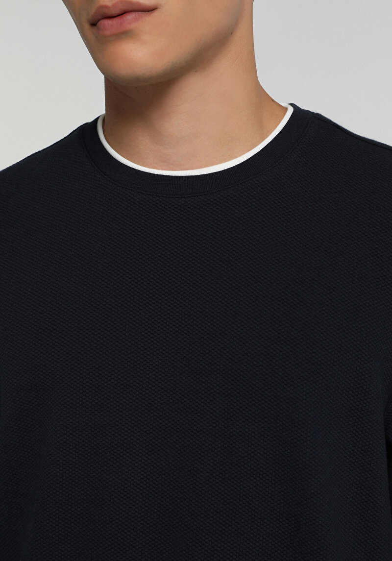 Imagine a Tricou Cu Maneca Lunga De Barbati Albastru Marin Regular Fit Cl1076433
