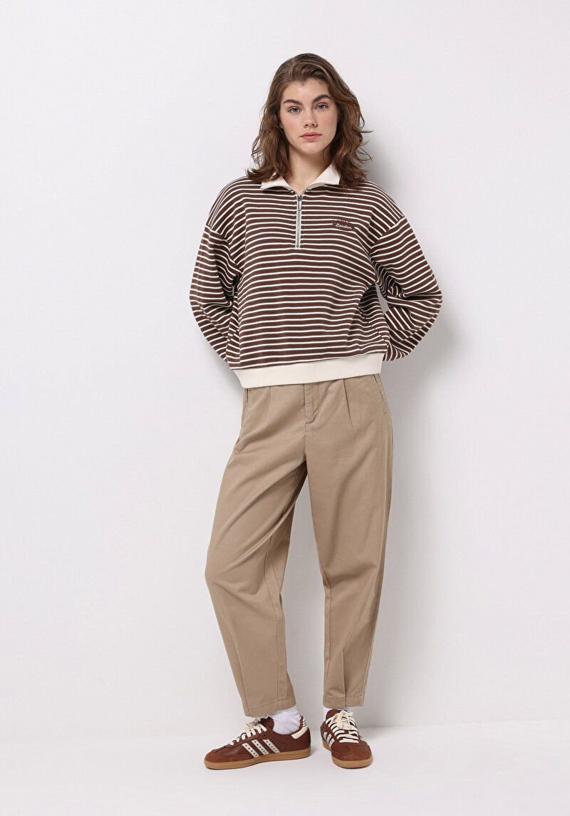 Imagine a Pantaloni De Dama Bej Regular Fit  Cl1076656