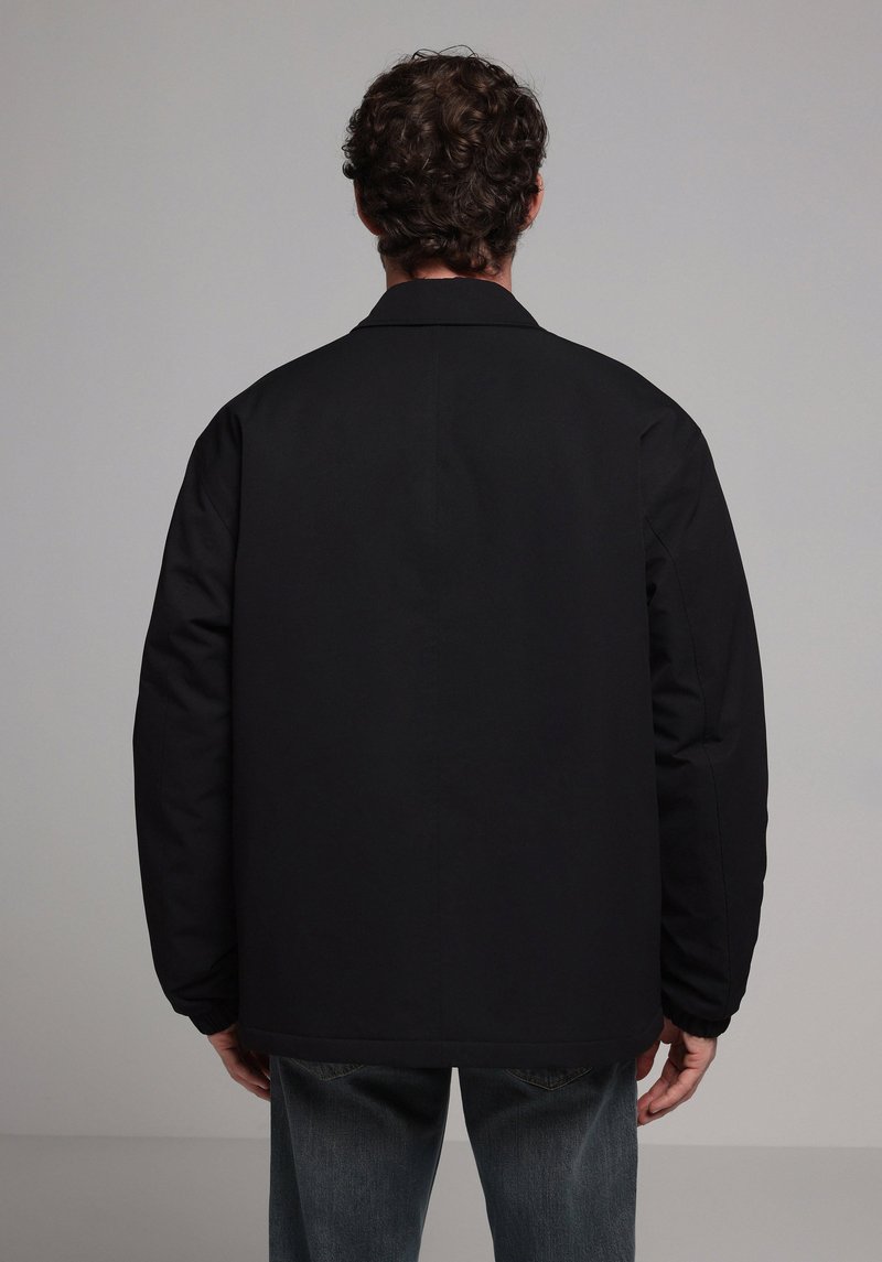 Imagine a Jacheta De Barbati Negru Oversize Fit Cl1077945