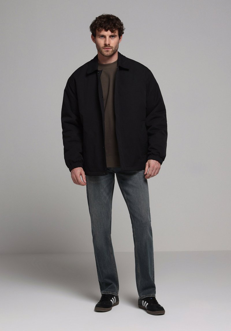 Imagine a Jacheta De Barbati Negru Oversize Fit Cl1077945