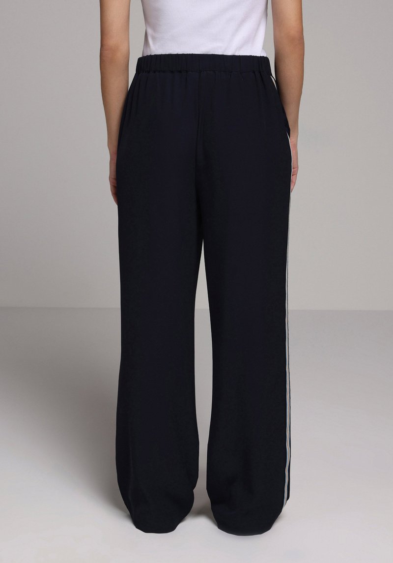 Imagine a Pantaloni De Dama Albastru Marin Regular Fit Cl1077982