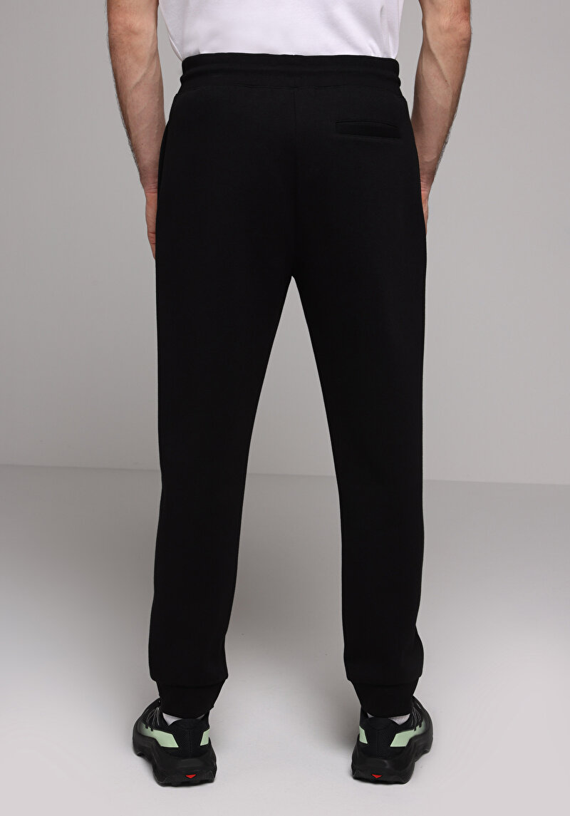 Afișați detalii pentru Pantaloni De Trening De Barbati Negru Regular Fit  Cl1077685