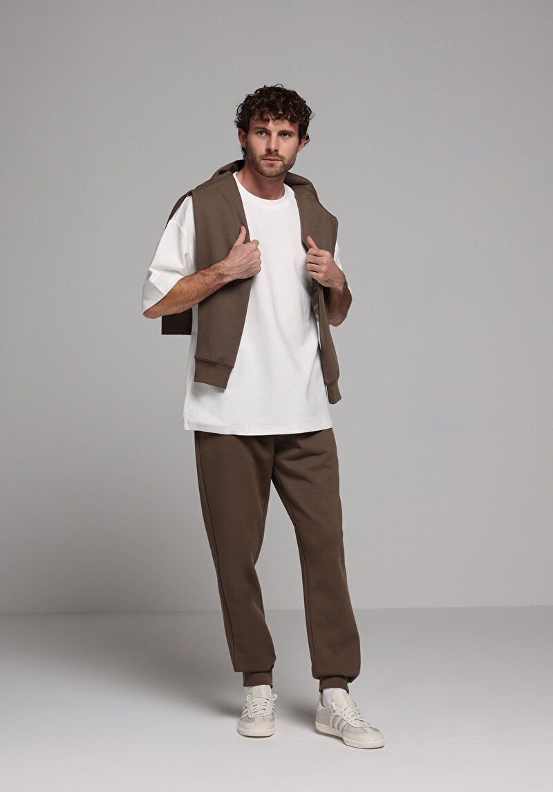 Imagine a Pantaloni De Trening De Barbati Maro Regular Fit Cl1077685