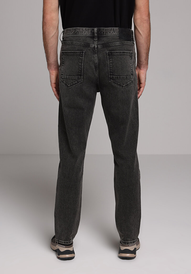 Imagine a Pantaloni De Barbati Negru Loose Tapered Fit Cl1078170