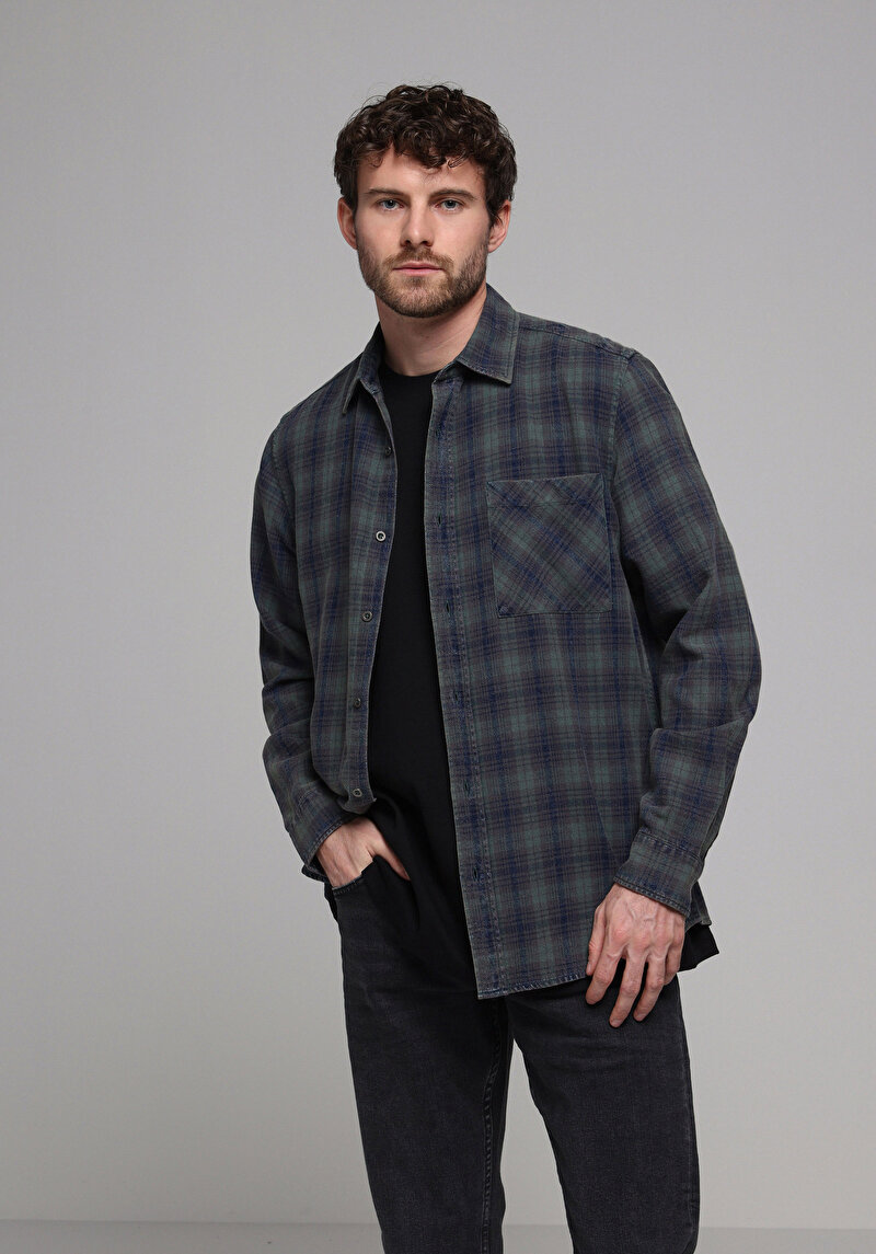 Imagine a Camasa Cu Maneca Lunga De Barbati Verde Regular Fit Cl1077508