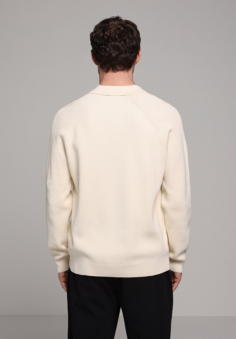 Afișați detalii pentru Pulover De Barbati Bej Regular Fit  Cl1077635