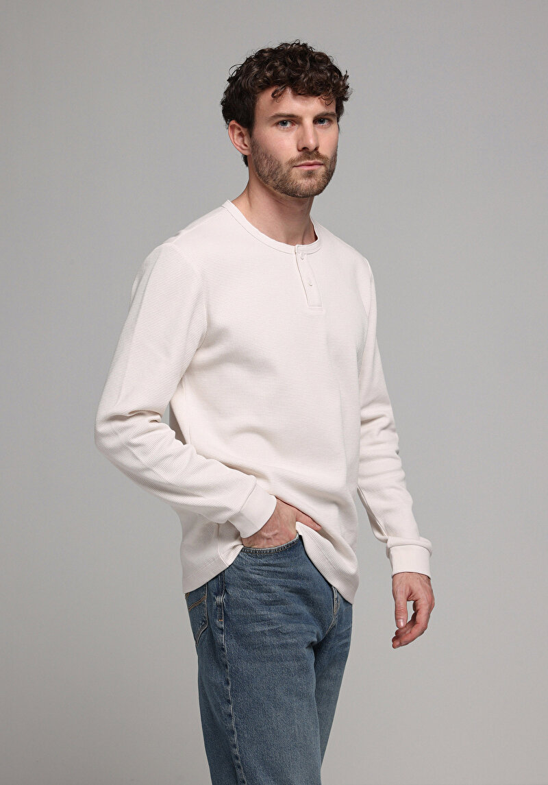 Imagine a Tricou Cu Maneca Lunga De Barbati Bej Regular Fit  Cl1078190