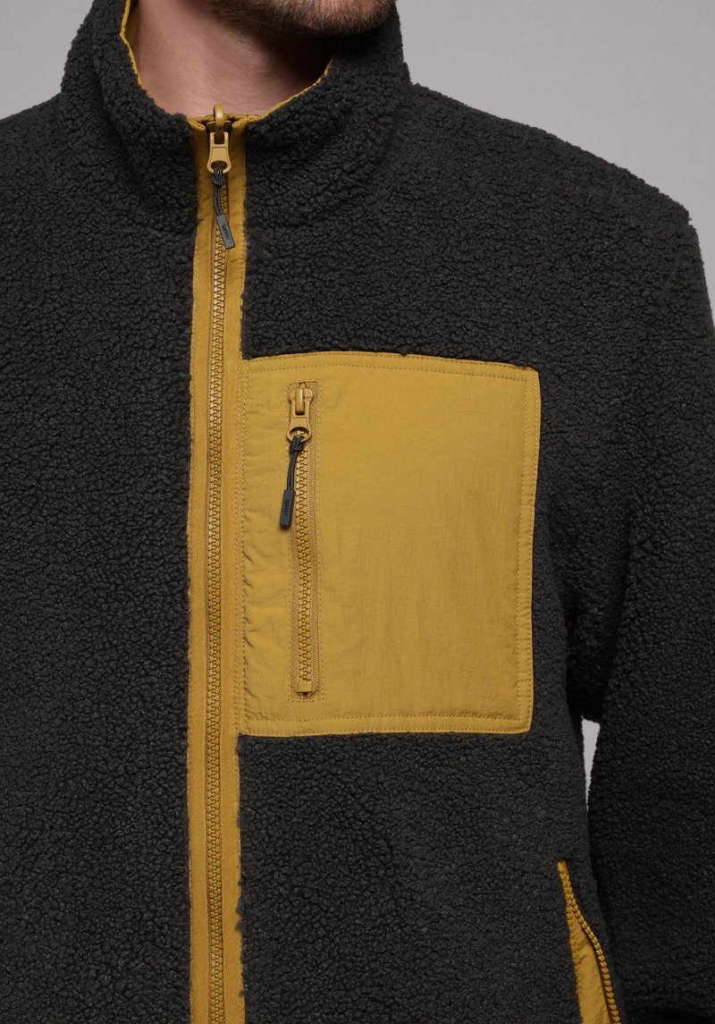 Imagine a Jacheta De Barbati Verde Regular Fit  Cl1077629