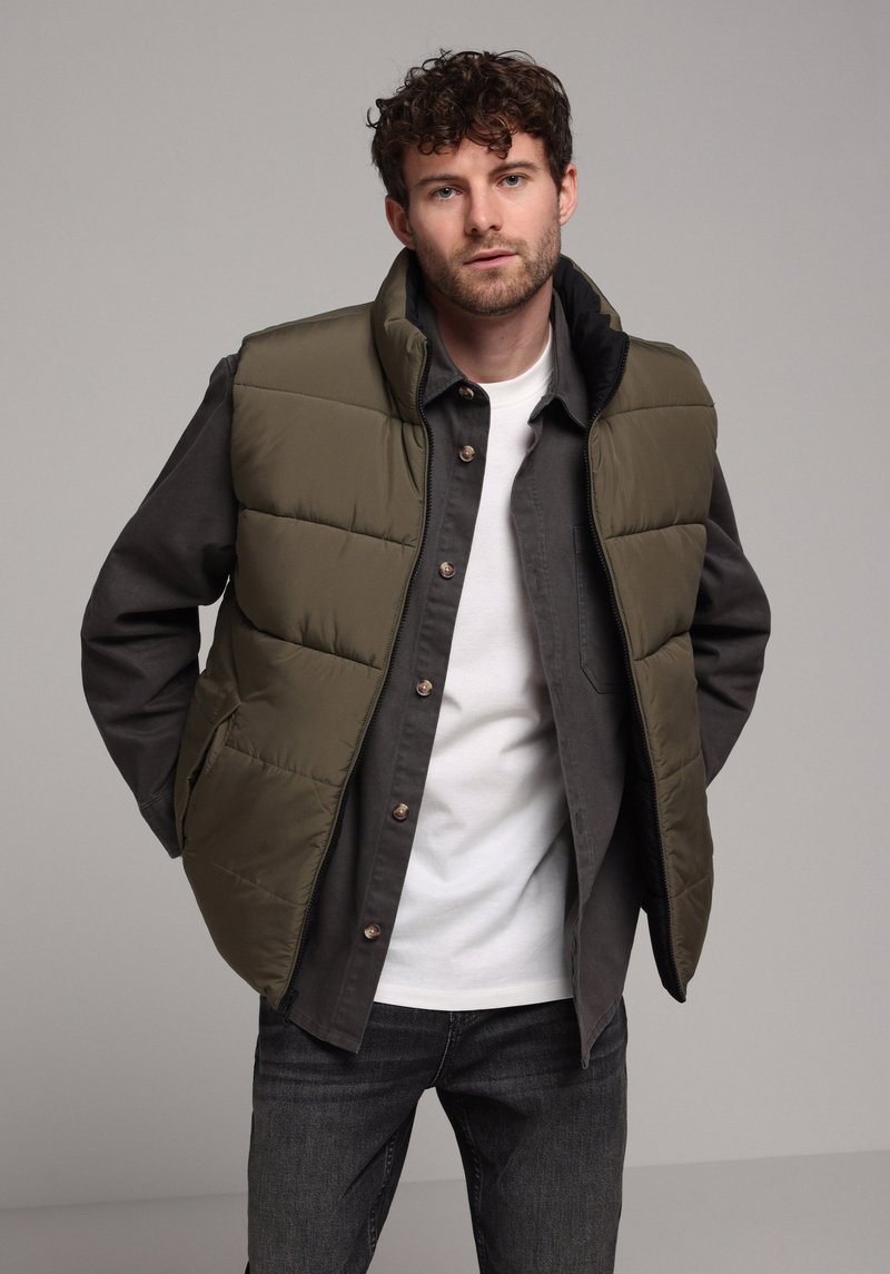 Imagine a Vesta De Barbati Negru Regular Fit  Cl1077593
