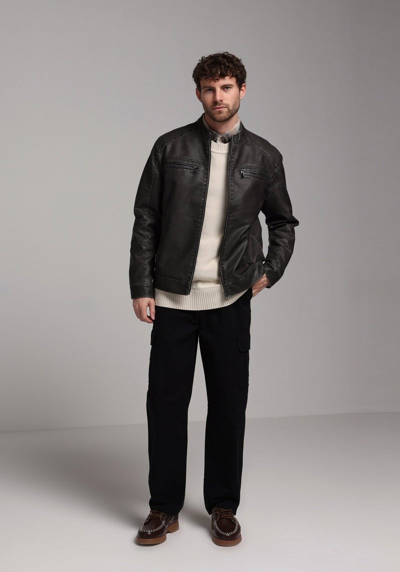 Imagine a Jacheta De Barbati Antracit Slim Fit  Cl1078342