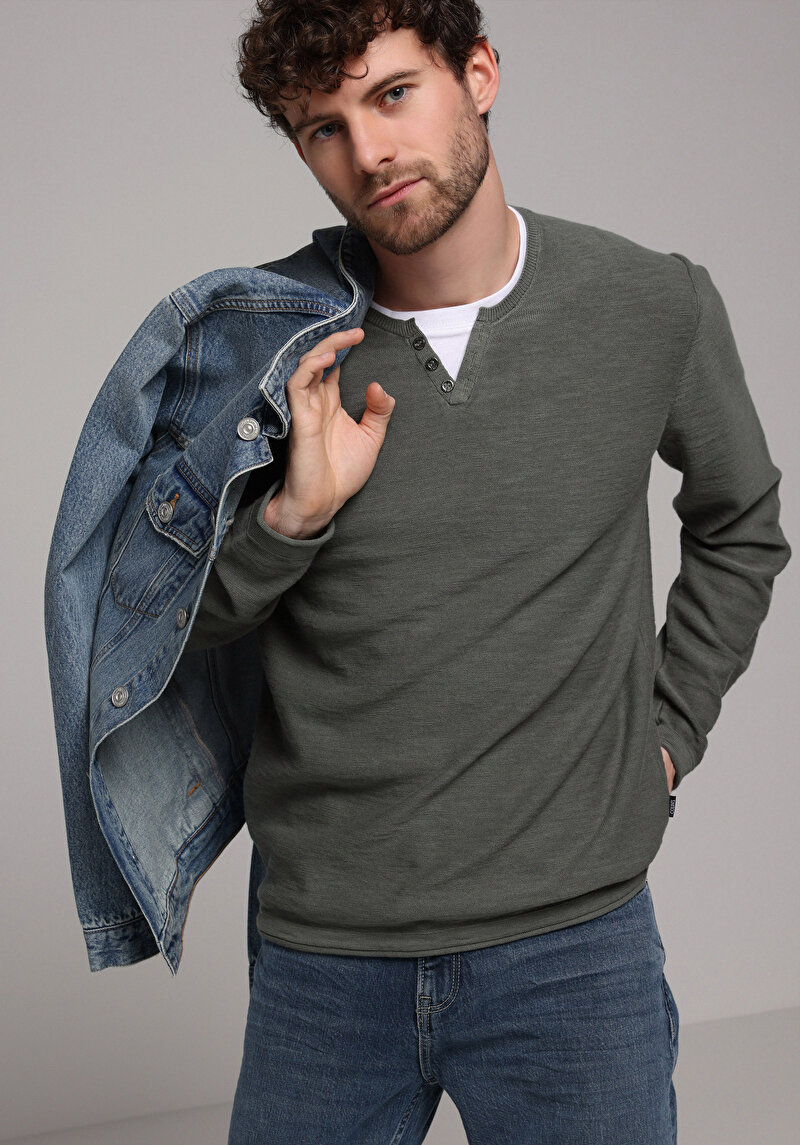 Imagine a Pulover De Barbati Verde Regular Fit Cl1080087