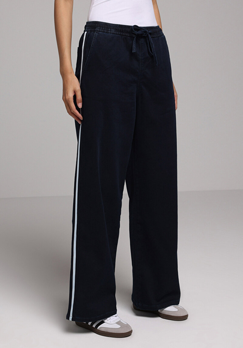 Imagine a Pantaloni De Dama Albastru Inchis Regular Fit 970 Berry Cl1078216