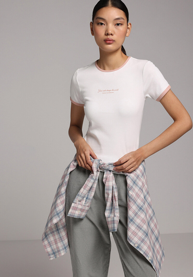 Imagine a Tricou Cu Maneca Scurta De Dama Alb Slim Fit  Cl1078774