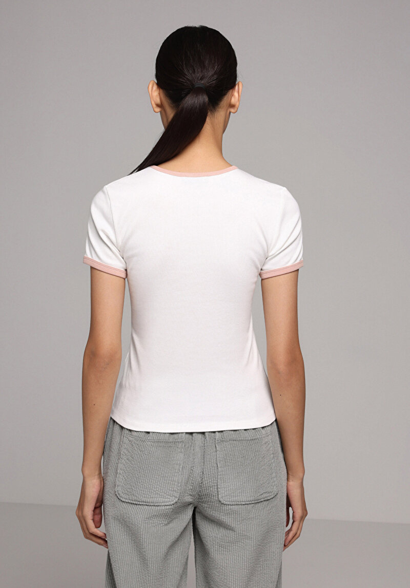 Imagine a Tricou Cu Maneca Scurta De Dama Alb Slim Fit Cl1078774