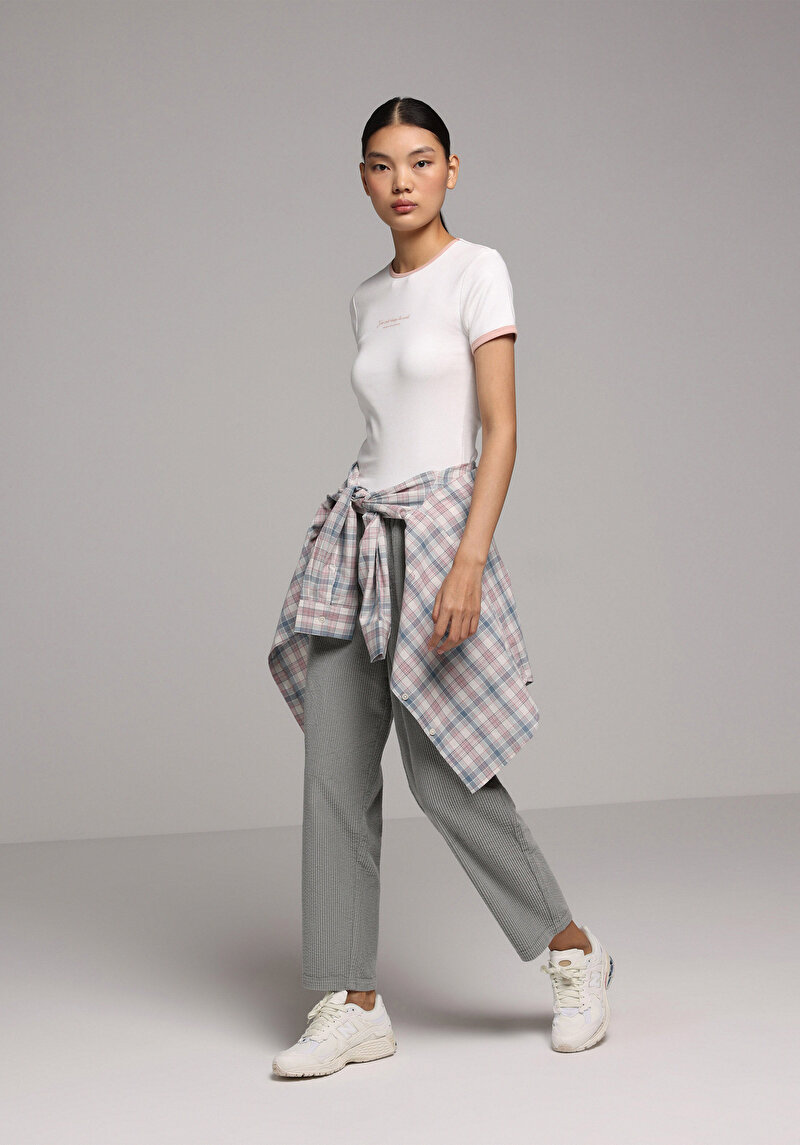 Imagine a Tricou Cu Maneca Scurta De Dama Alb Slim Fit Cl1078774