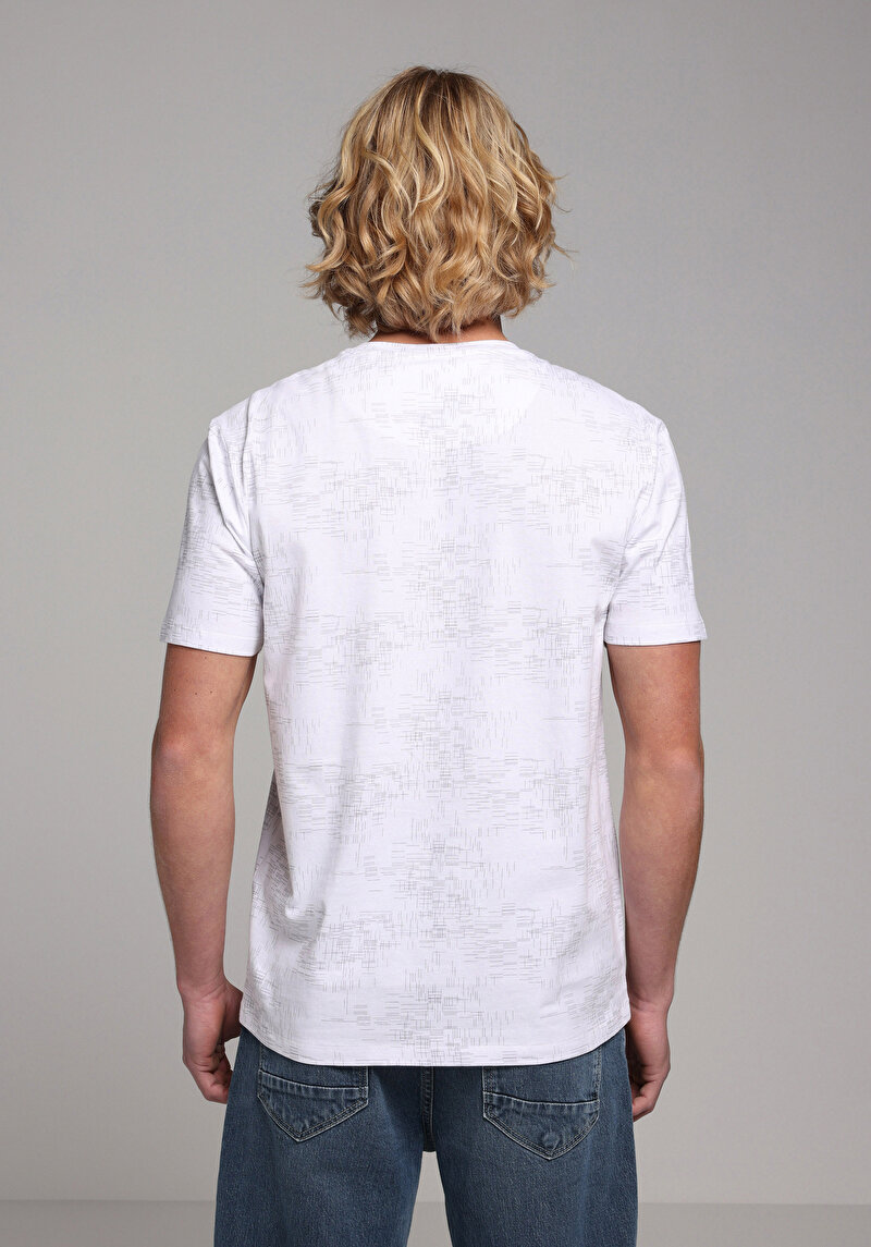 Imagine a Tricou Cu Maneca Scurta De Barbati Alb Regular Fit Cl1079239