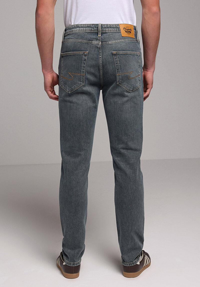 Imagine a Pantaloni De Barbati Straight Fit 044 Karl Cl1079610