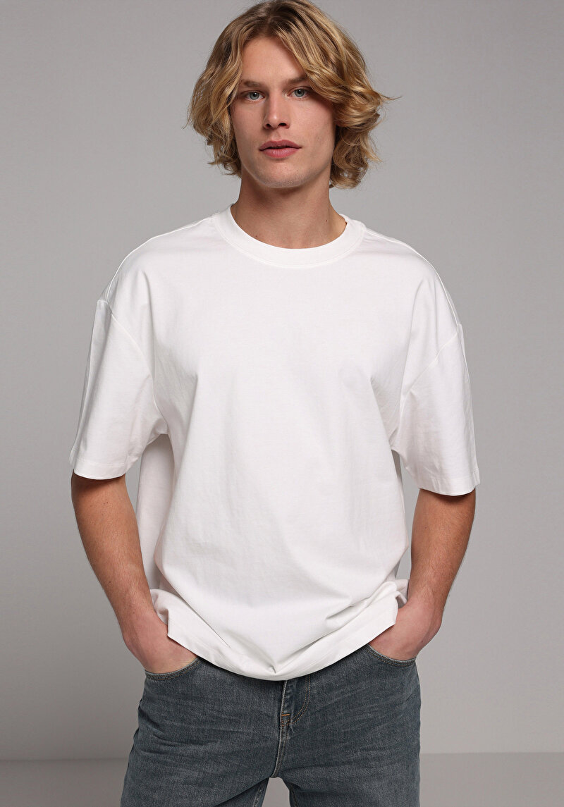 Imagine a Tricou Cu Maneca Scurta De Barbati Alb Oversize Fit  Cl1080061