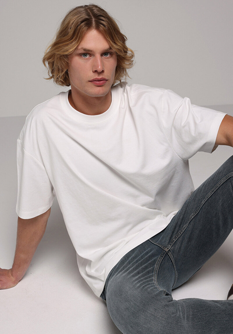 Imagine a Tricou Cu Maneca Scurta De Barbati Alb Oversize Fit Cl1080061