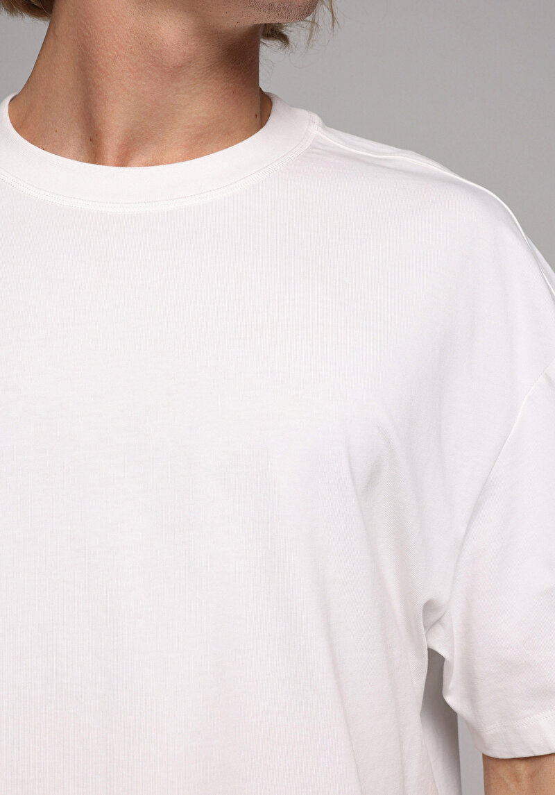 Imagine a Tricou Cu Maneca Scurta De Barbati Alb Oversize Fit Cl1080061