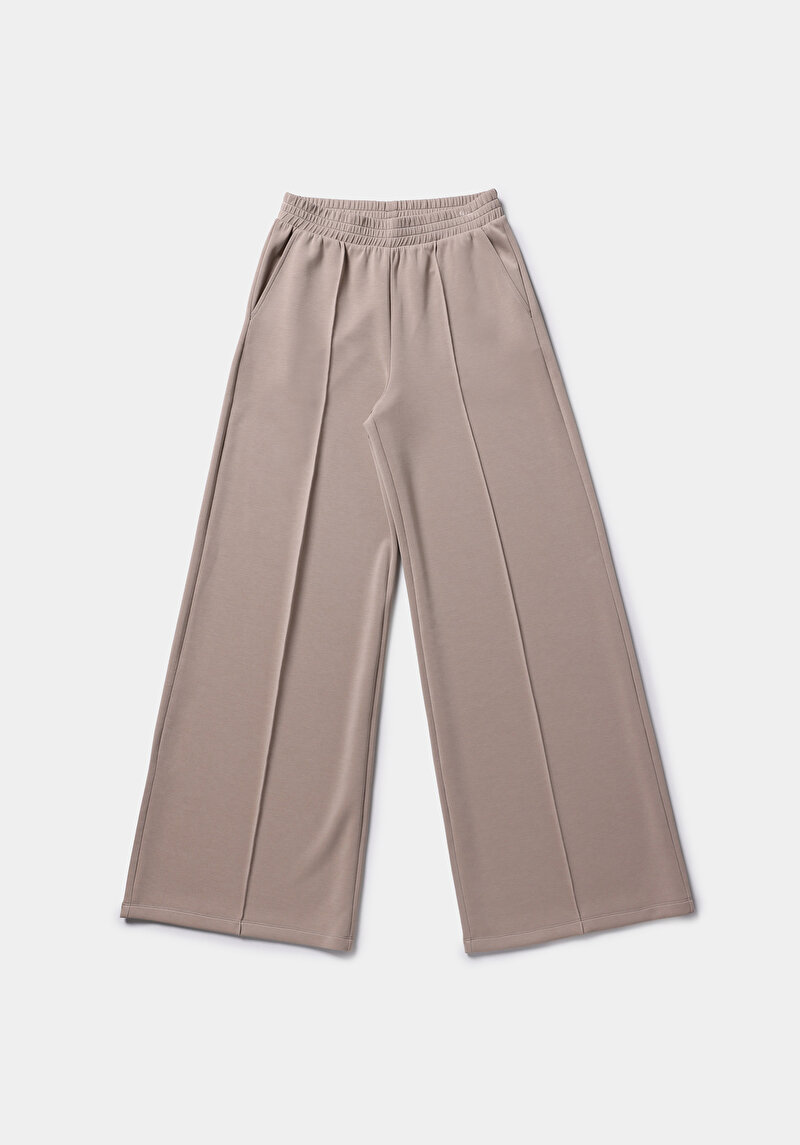 Afișați detalii pentru Pantaloni De Trening De Dama Bej Regular Fit  Cl1077959