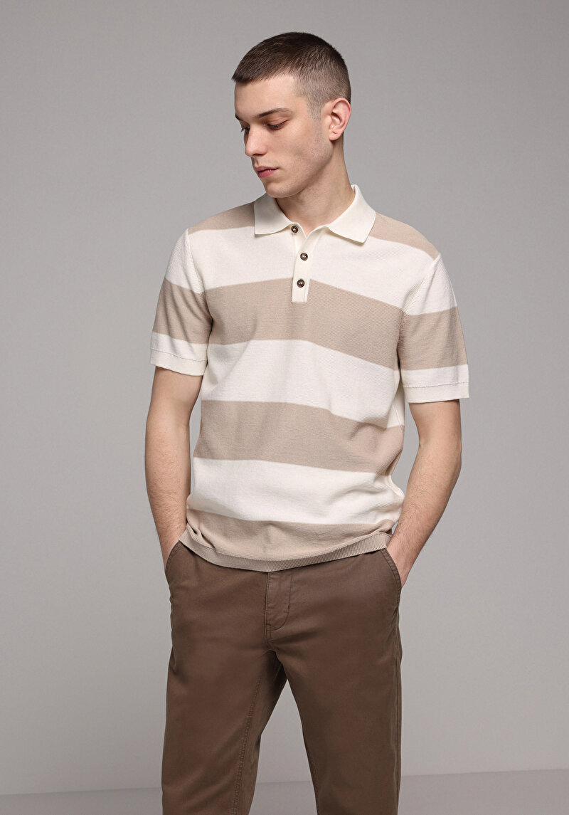 Imagine a Pulover Cu Mâneci Scurte De Barbati Bej Regular Fit  Cl1077622