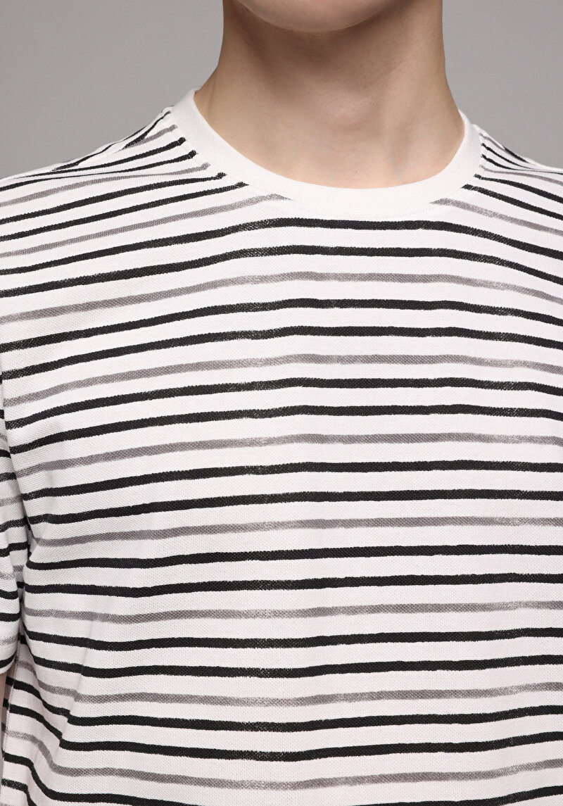 Imagine a Tricou Cu Maneca Scurta De Barbati Regular Fit Cl1079441