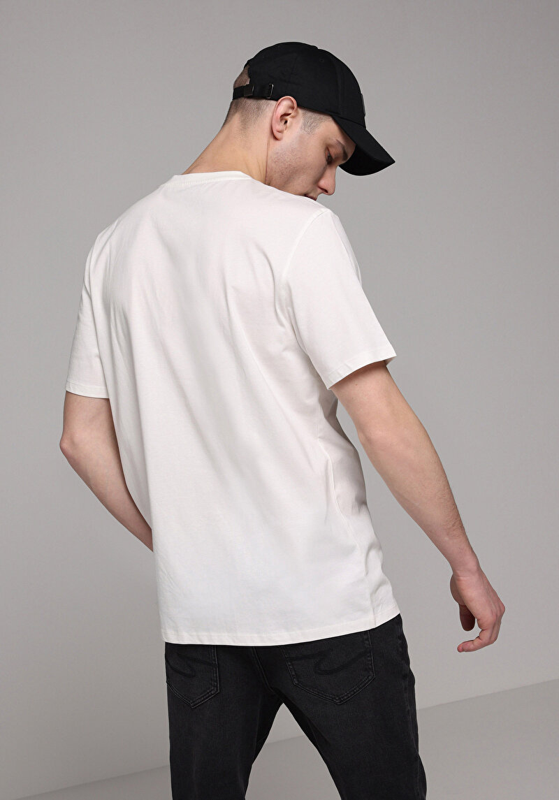 Imagine a Tricou Cu Maneca Scurta De Barbati Alb Regular Fit Cl1080055