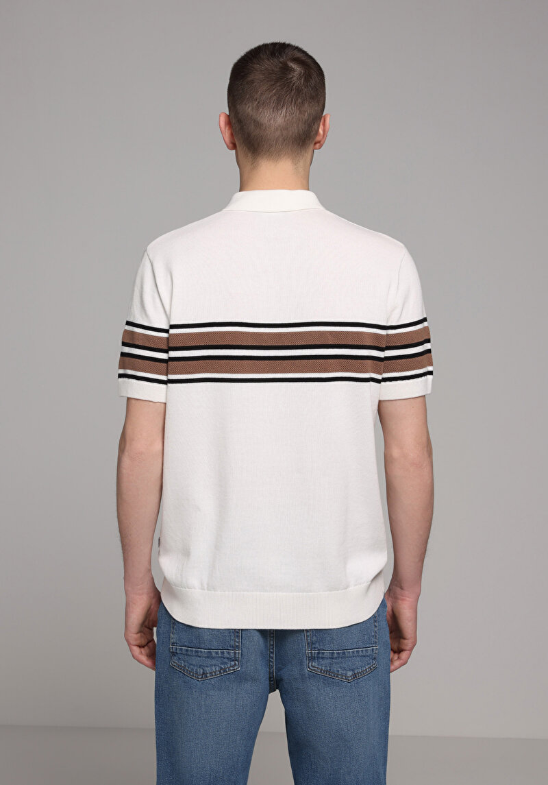 Imagine a Pulover Cu Mâneci Scurte De Barbati Alb Regular Fit Cl1077902