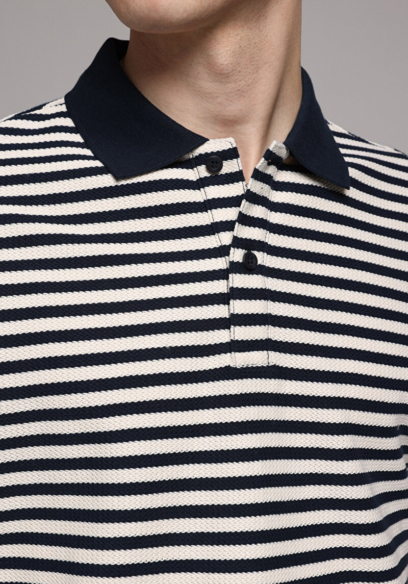 Imagine a Tricou Polo Cu Maneca Scurta De Barbati Albastru Marin Regular Fit Cl1079286