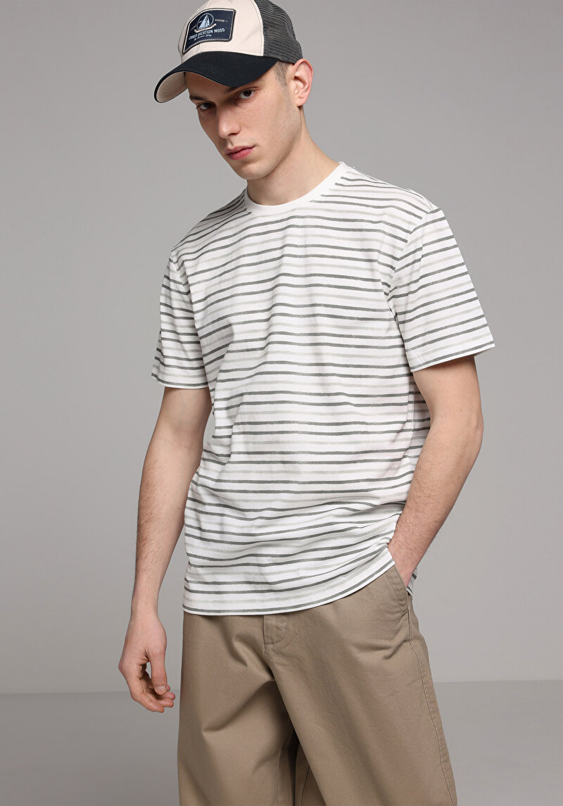 Imagine a Tricou Cu Maneca Scurta De Barbati Verde Regular Fit Cl1079441