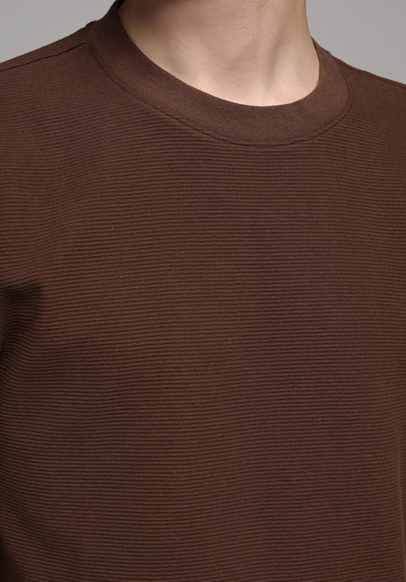 Imagine a Tricou Cu Maneca Scurta De Barbati Maro Comfort Fit Cl1078494