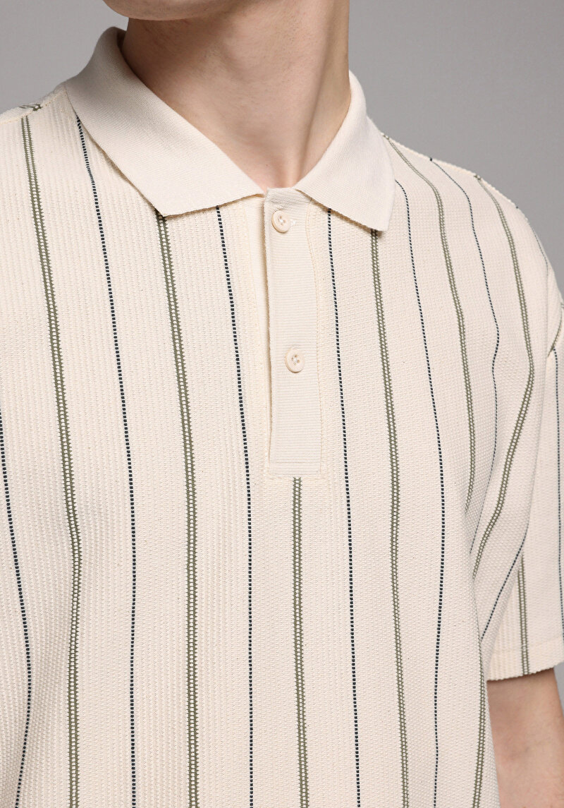 Imagine a Tricou Polo Cu Maneca Scurta De Barbati Ecru Comfort Fit Cl1079276