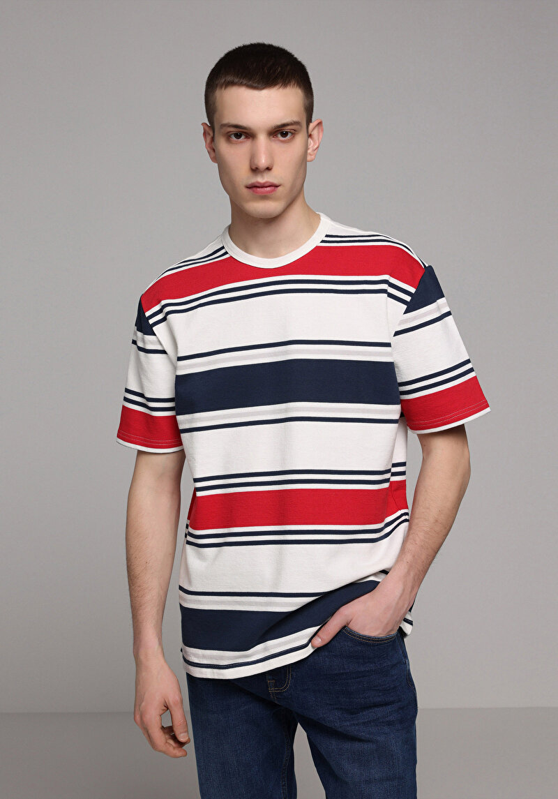 Imagine a Tricou Cu Maneca Scurta De Barbati Alb Comfort Fit Cl1079296