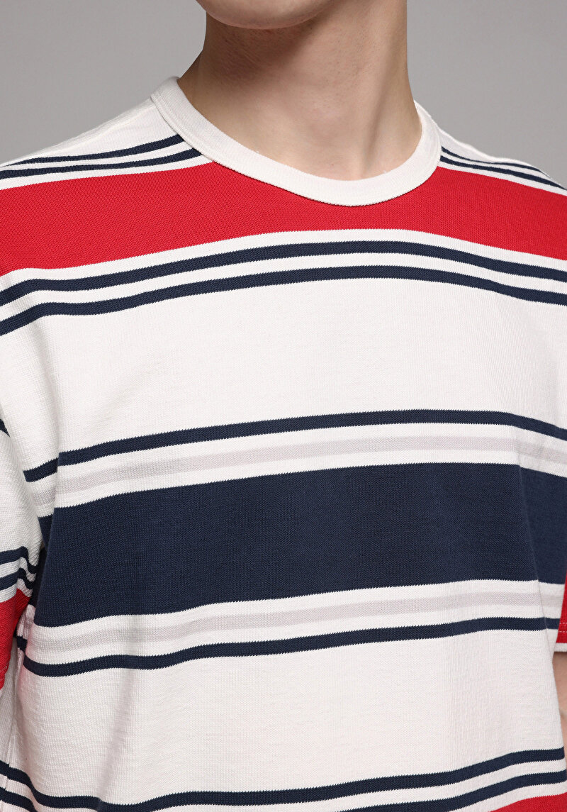 Imagine a Tricou Cu Maneca Scurta De Barbati Alb Comfort Fit Cl1079296